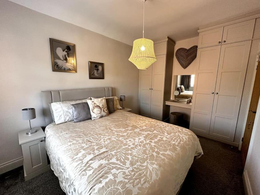 Gaia Villa Lichfield Exteriör bild